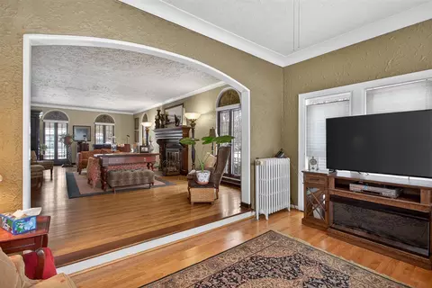 Living - 1714 4th, Jackson, MI 49203 photo 7 of 7