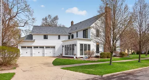 Exterior - 1714 4th, Jackson, MI 49203 photo 2 of 12