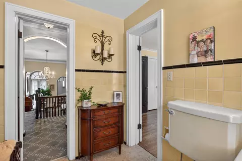 Entry Way - 1714 4th, Jackson, MI 49203 photo 10 of 11