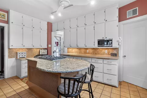 Kitchen - 1714 4th, Jackson, MI 49203 photo 5 of 9