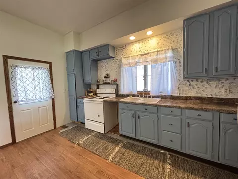 Kitchen - 1011 E Copeland, Montgomery, MI 49255 photo 2 of 2