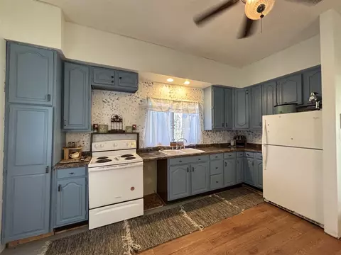 Kitchen - 1011 E Copeland, Montgomery, MI 49255 photo 1 of 2
