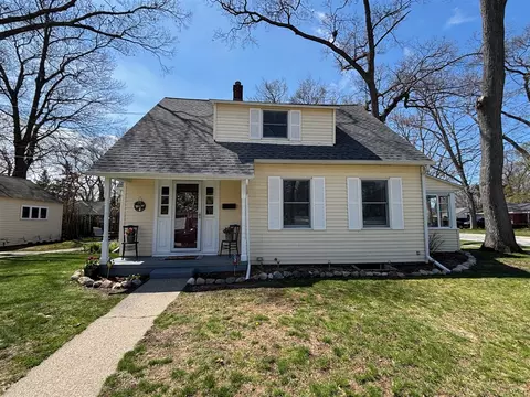 921 Moulton, Muskegon, MI 49445