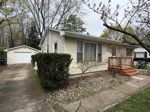 121 Elmside, Benton Harbor, MI 49022