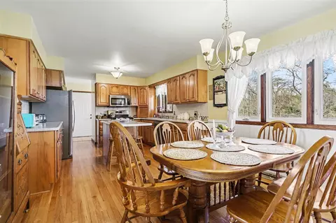 Dining - 8759 15 12 Mile, Marshall, MI 49068 photo 1 of 3