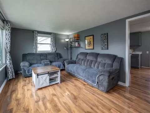 Living - 9150 Alidor, Schoolcraft, MI 49087 photo 2 of 5