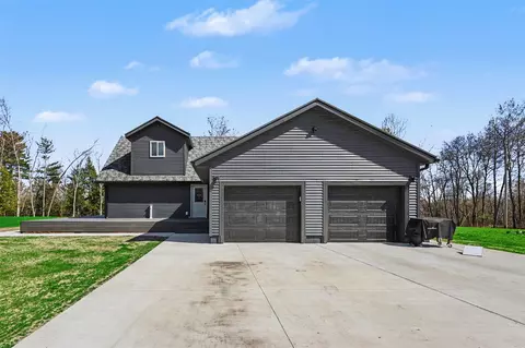 3233 Becker, Muskegon, MI 49445