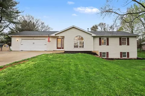 676 N 10th, Plainwell, MI 49080