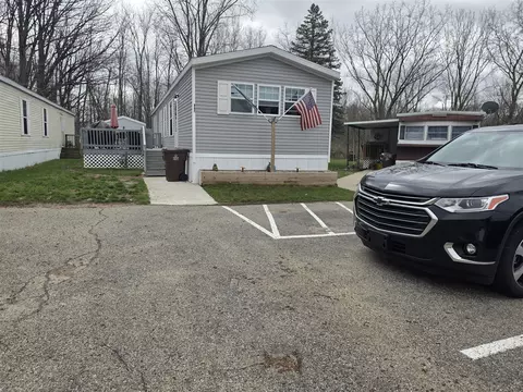 847 Apple Tree, Walker, MI 49534