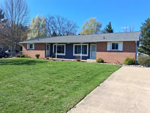 5817 Country Vw, Allendale, MI 49401