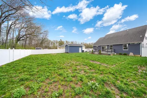 Exterior - 5178 Stone Riv, Jackson, MI 49201 photo 7 of 9
