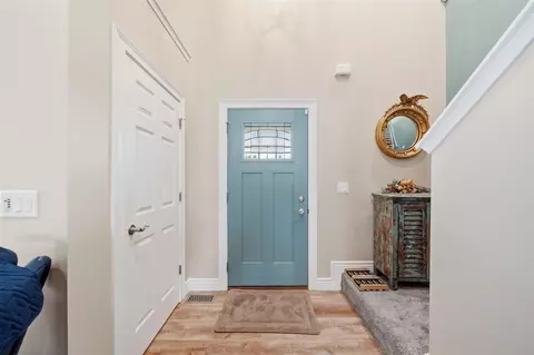 Entry Way - 5178 Stone Riv, Jackson, MI 49201 photo 1 of 5