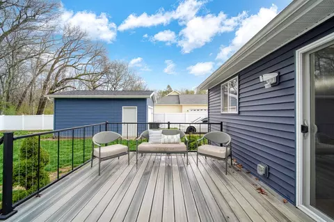 Exterior - 5178 Stone Riv, Jackson, MI 49201 photo 2 of 9