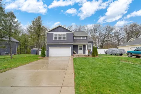 5178 Stone Riv, Jackson, MI 49201