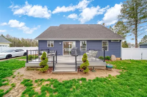 Exterior - 5178 Stone Riv, Jackson, MI 49201 photo 4 of 9