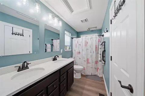 Bath - 5178 Stone Riv, Jackson, MI 49201 photo 3 of 3