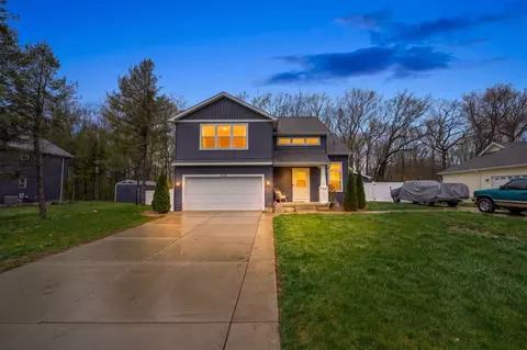 Exterior - 5178 Stone Riv, Jackson, MI 49201 photo 5 of 9