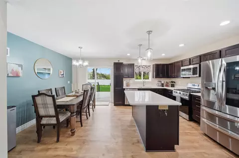 Kitchen - 5178 Stone Riv, Jackson, MI 49201 photo 3 of 5