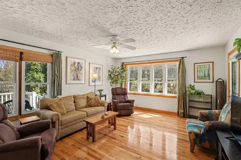Living - 326 W Chart, Plainwell, MI 49080 photo 2 of 3