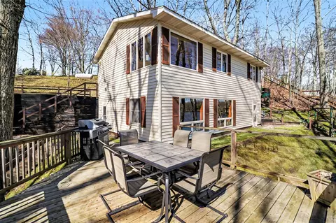 6302 E Interlochen, Fountain, MI 49410