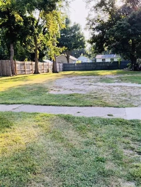 1145 Broadway, Benton Harbor, MI 49022