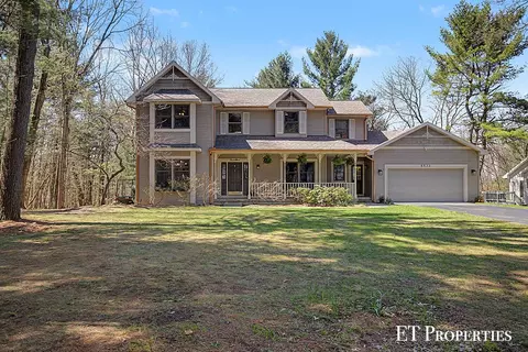 6833 Blythefield, Rockford, MI 49341