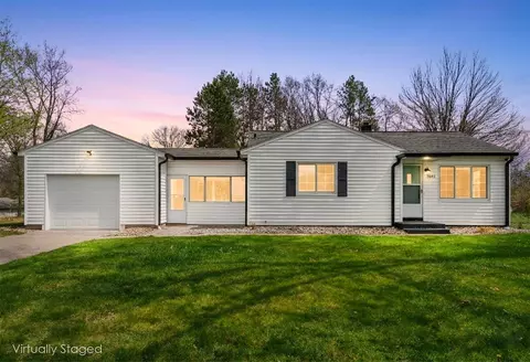 7641 Lake Wood, Portage, MI 49002