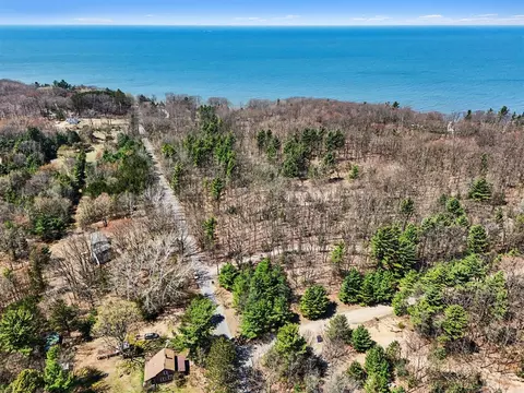 N Juniper, Mears, MI 49436 photo 6