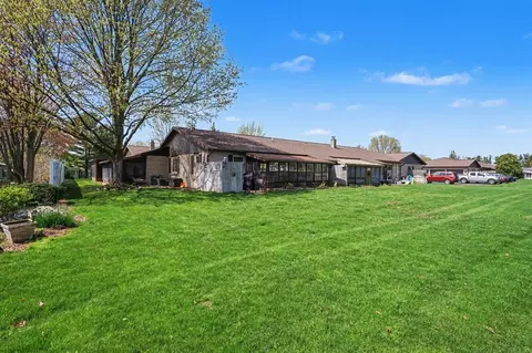 7384 Pinegrove, Jenison, MI 49428