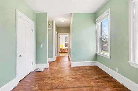 Entry Way - 1006 Maple, Jackson, MI 49203 photo 2 of 3