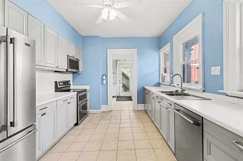 Kitchen - 1006 Maple, Jackson, MI 49203 photo 1 of 1