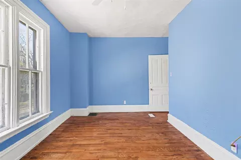 Bedroom - 1006 Maple, Jackson, MI 49203 photo 4 of 7