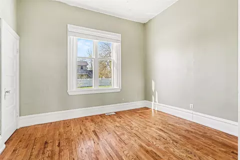 Bedroom - 1006 Maple, Jackson, MI 49203 photo 1 of 7