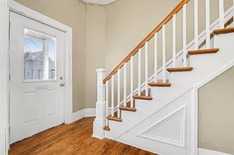 Entry Way - 1006 Maple, Jackson, MI 49203 photo 3 of 3