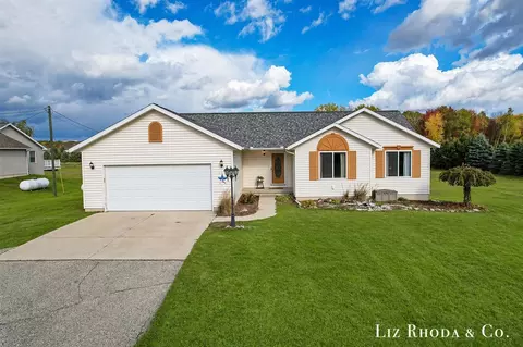 11099 18 Mile, Cedar Springs, MI 49319