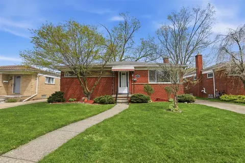 9160 Kinloch, Redford, MI 48239