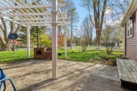 Exterior - 692 W W Brg, Plainwell, MI 49080 photo 5 of 11