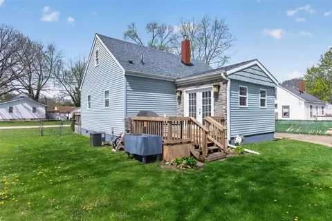 Exterior - 937 Varden, Jackson, MI 49202 photo 3 of 11