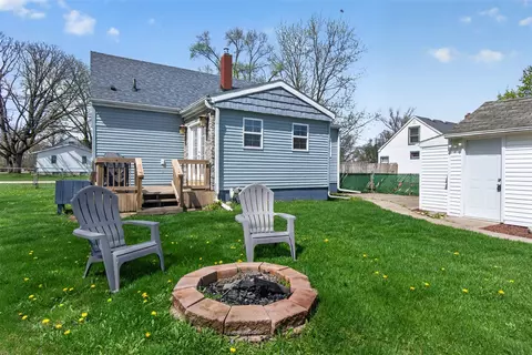Exterior - 937 Varden, Jackson, MI 49202 photo 5 of 11