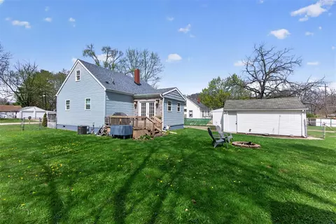 Exterior - 937 Varden, Jackson, MI 49202 photo 4 of 11