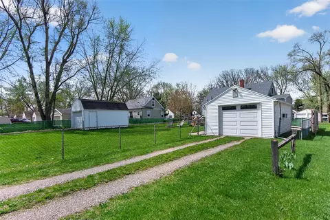 Exterior - 937 Varden, Jackson, MI 49202 photo 8 of 11