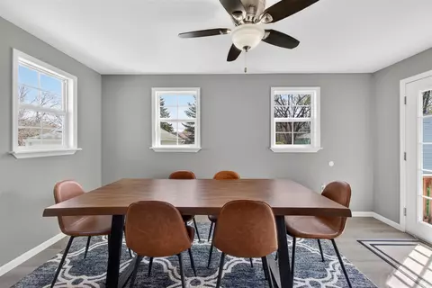 Dining - 937 Varden, Jackson, MI 49202 photo 2 of 3