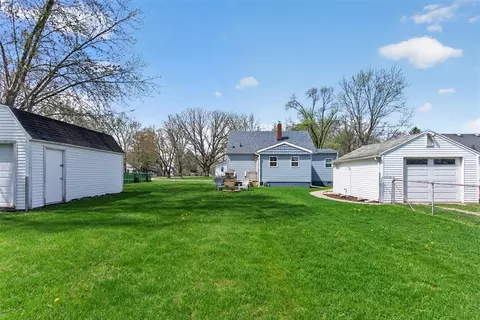 Exterior - 937 Varden, Jackson, MI 49202 photo 7 of 11