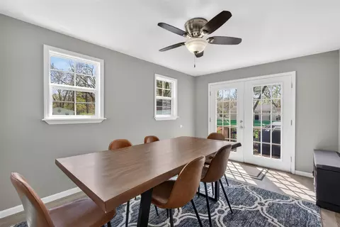 Dining - 937 Varden, Jackson, MI 49202 photo 3 of 3