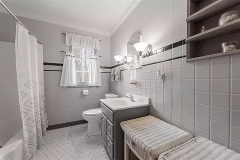 Bath - 17 Angle, Update, IN 46350 photo 1 of 1