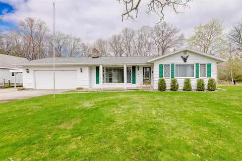 4236 W White Lk, Whitehall, MI 49461