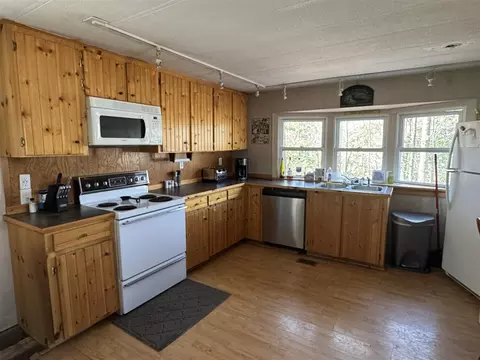 Kitchen - 5084 Sandy Run, Sears, MI 49679 photo 1 of 4