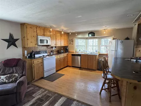 Kitchen - 5084 Sandy Run, Sears, MI 49679 photo 3 of 4