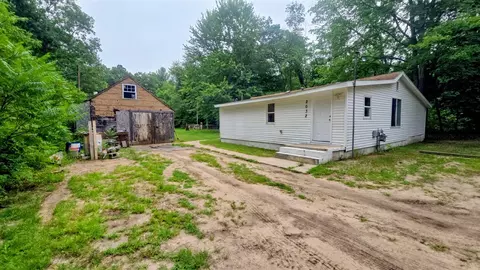 2032 S Mill Iron, Muskegon, MI 49442