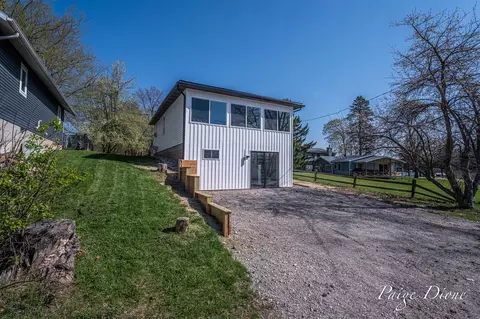 11069 Crooked Lk, Rockford, MI 49341